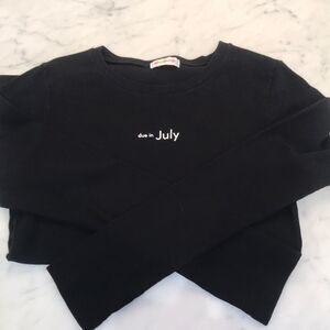 Due in July black maternity T-shirt